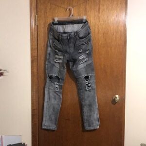 Men’s 34 Crysp Denim grey in color